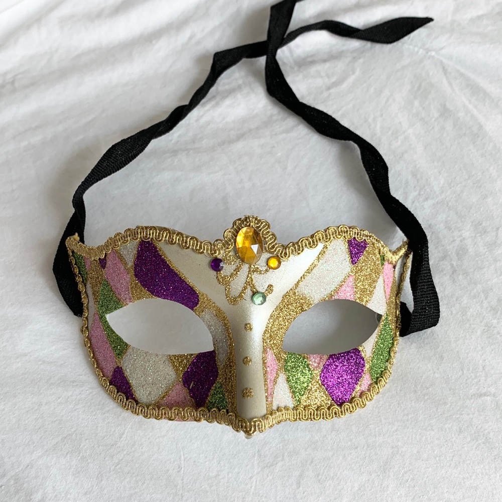 Masquerade Mask - Picture 5 of 10